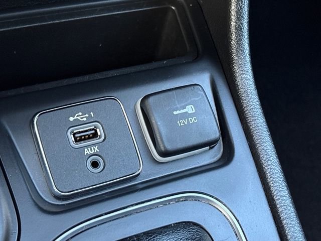 Used 2020 Jeep Cherokee Latitude Plus w/ Cold Weather Group image 16