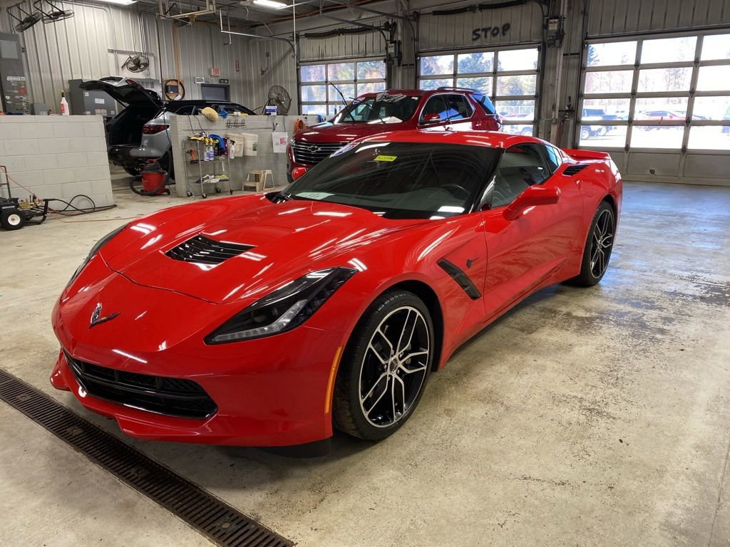Used 2018 Chevrolet Corvette Stingray Coupe w/ Carbon Flash Badge Package RWD image 6