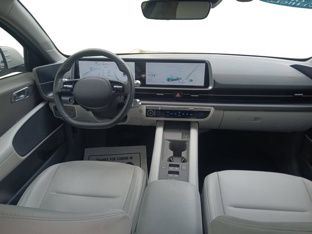 Used 2025 Hyundai Ioniq 6 SEL RWD image 18