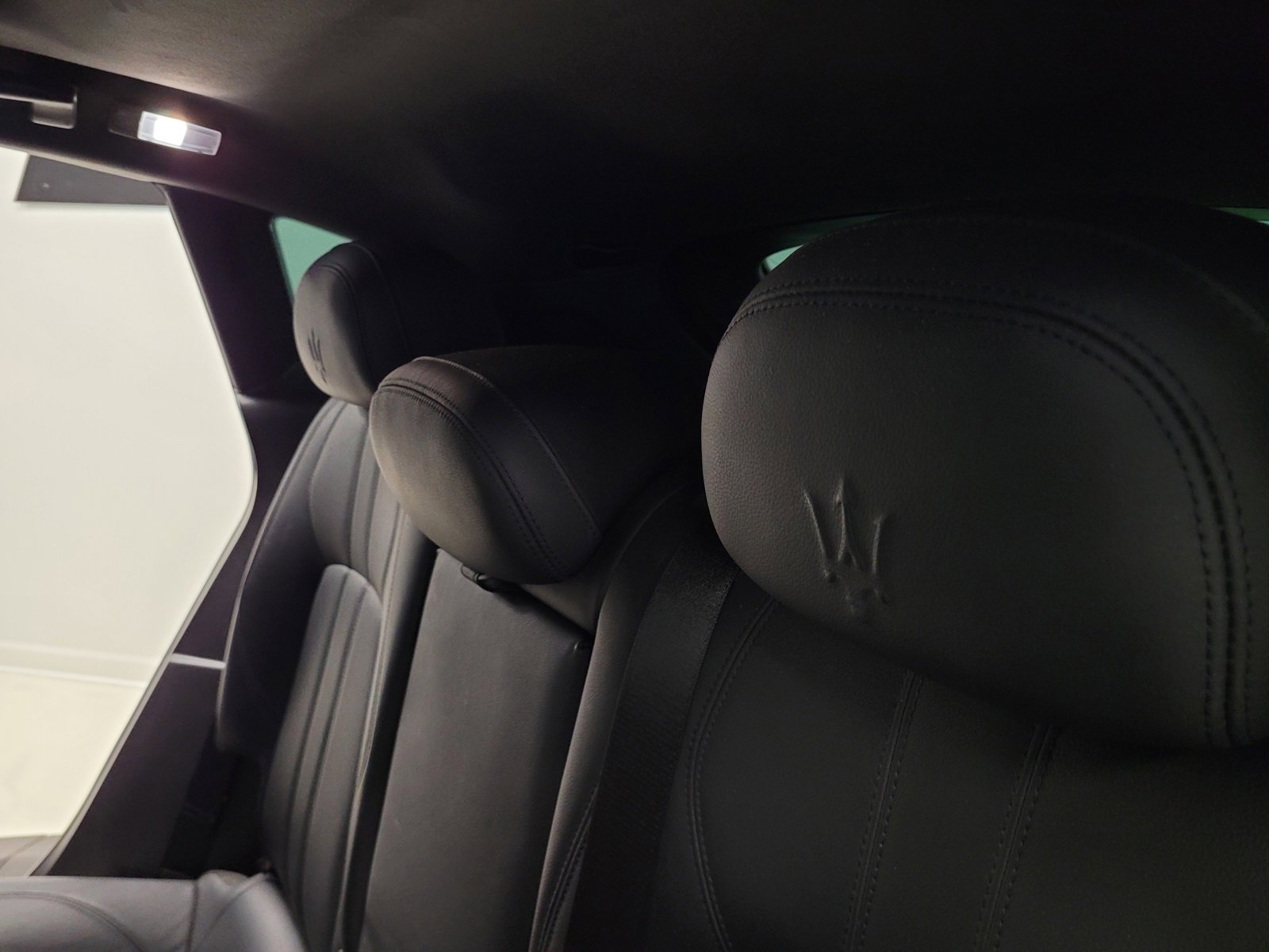 Used 2018 Maserati Levante GranSport image 35