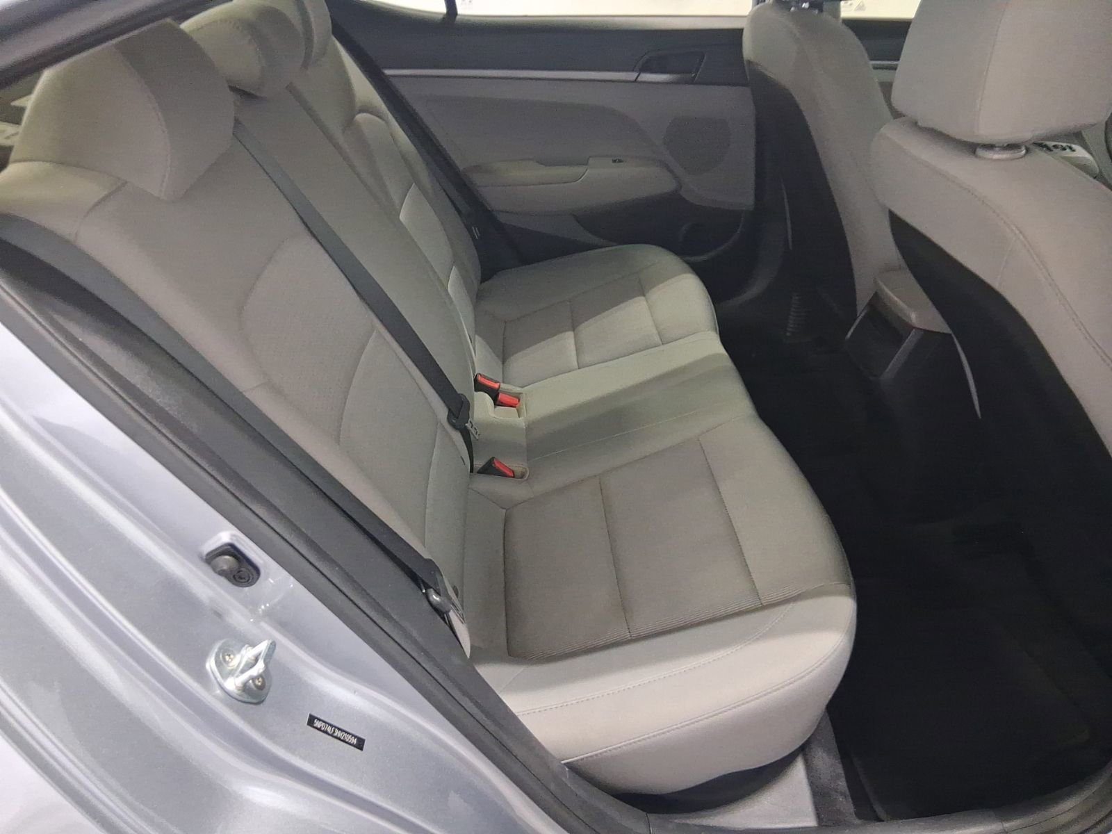 Used 2017 Hyundai Elantra SE image 16