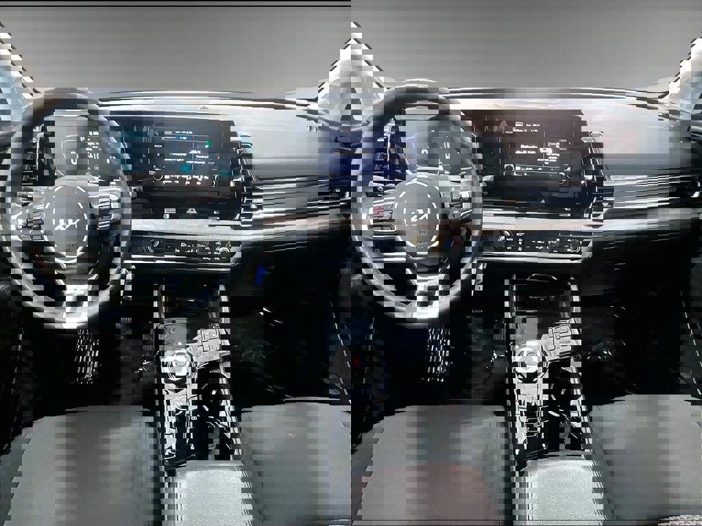 Used 2023 Kia Sportage LX image 15