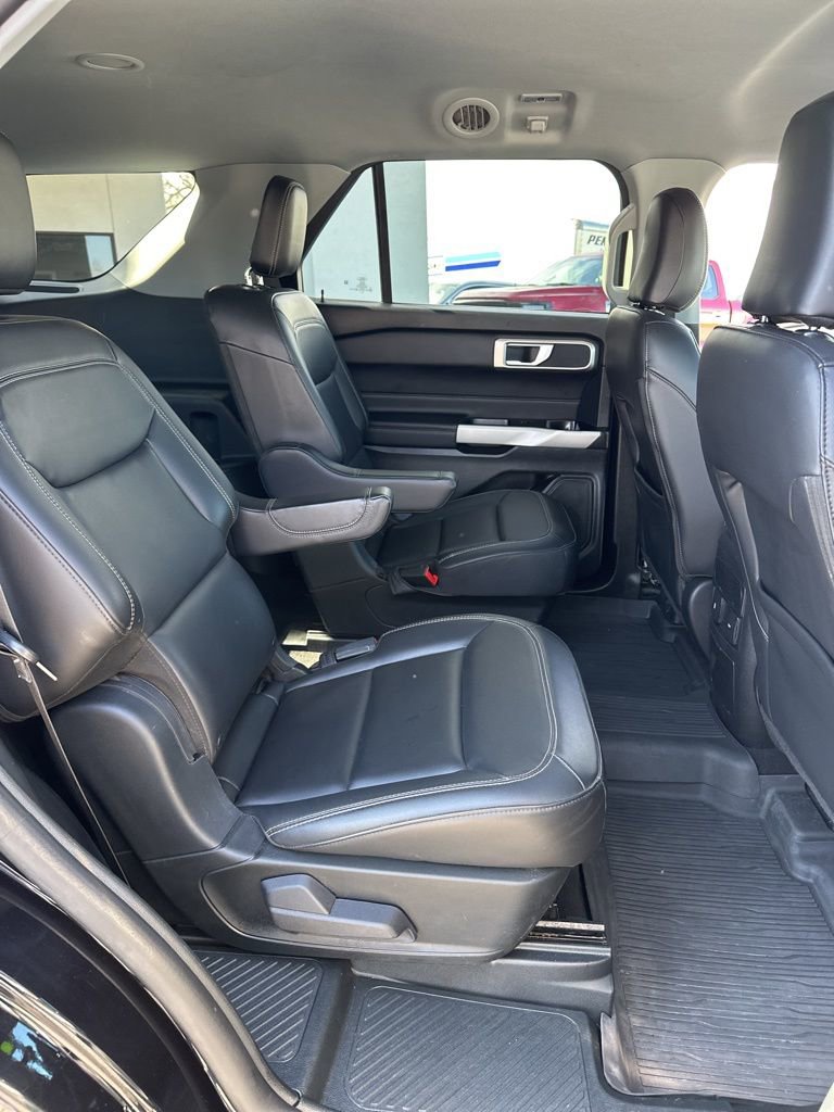 Used 2023 Ford Explorer XLT w/ Equipment Group 202A image 16
