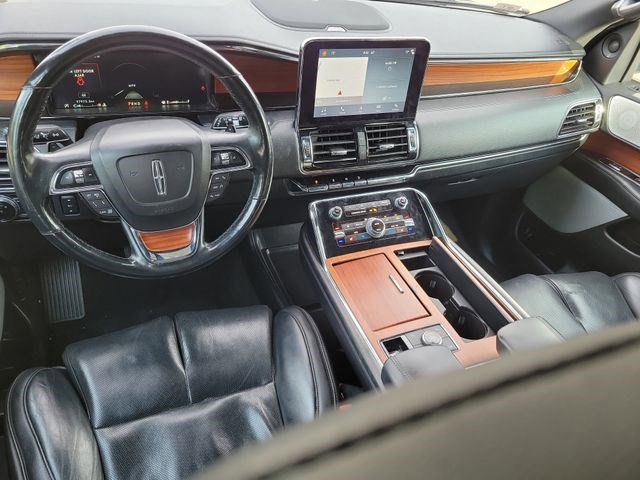 Used 2018 Lincoln Navigator Reserve w/ Technology Package image 9