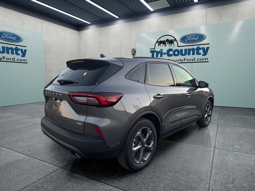 Used 2025 Ford Escape ST-Line w/ Equipment Group 301A image 6