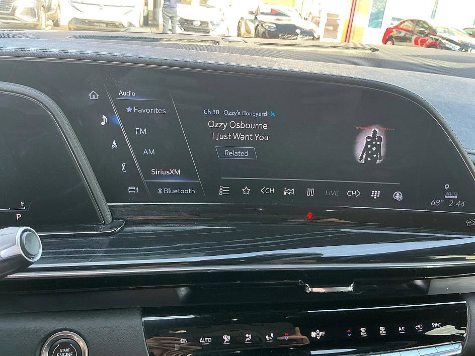 Used 2023 Cadillac Escalade ESV Sport image 17