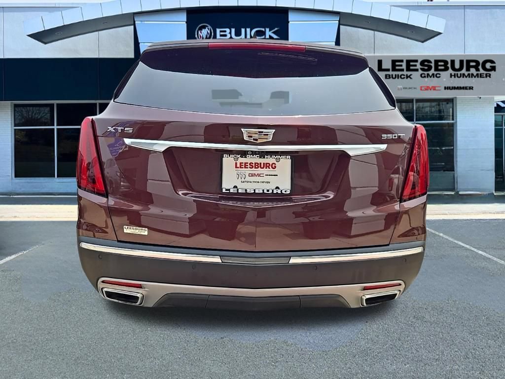 Used 2022 Cadillac XT5 Premium Luxury w/ Technology Package FWD image 6