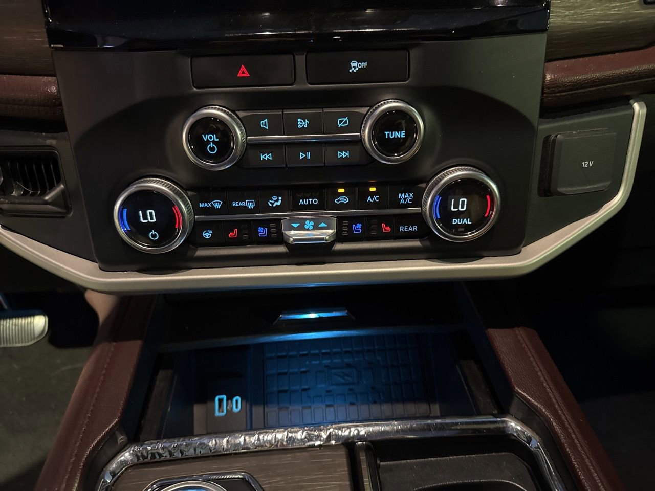 Used 2023 Ford Expedition Limited image 26