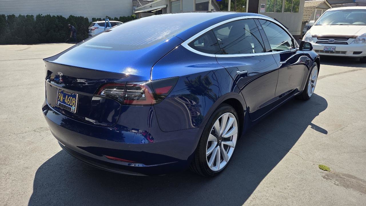 Used 2018 Tesla Model 3 Long Range RWD image 8