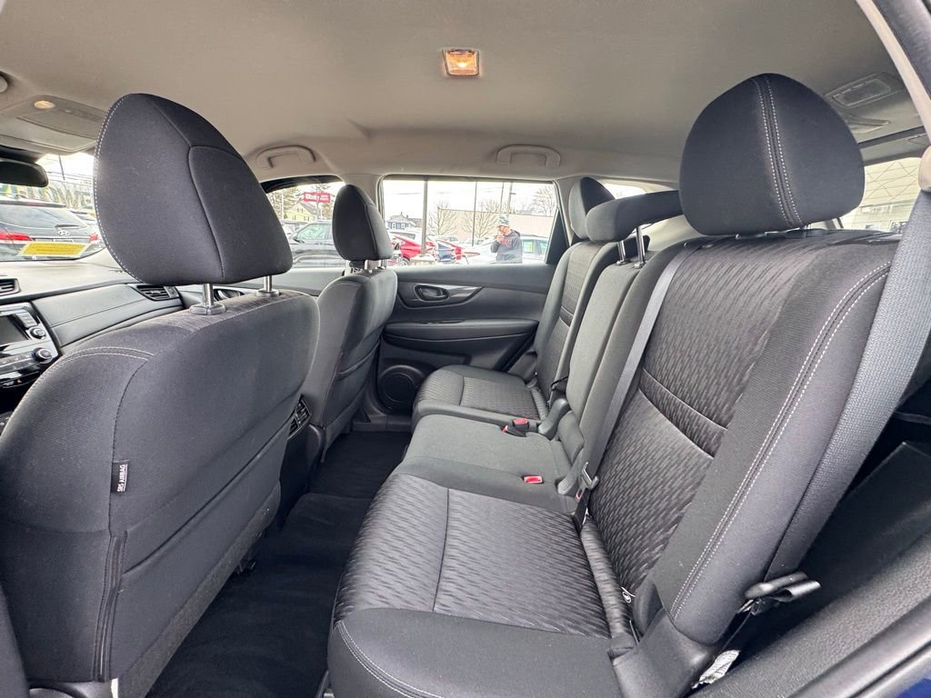 Used 2019 Nissan Rogue S image 15