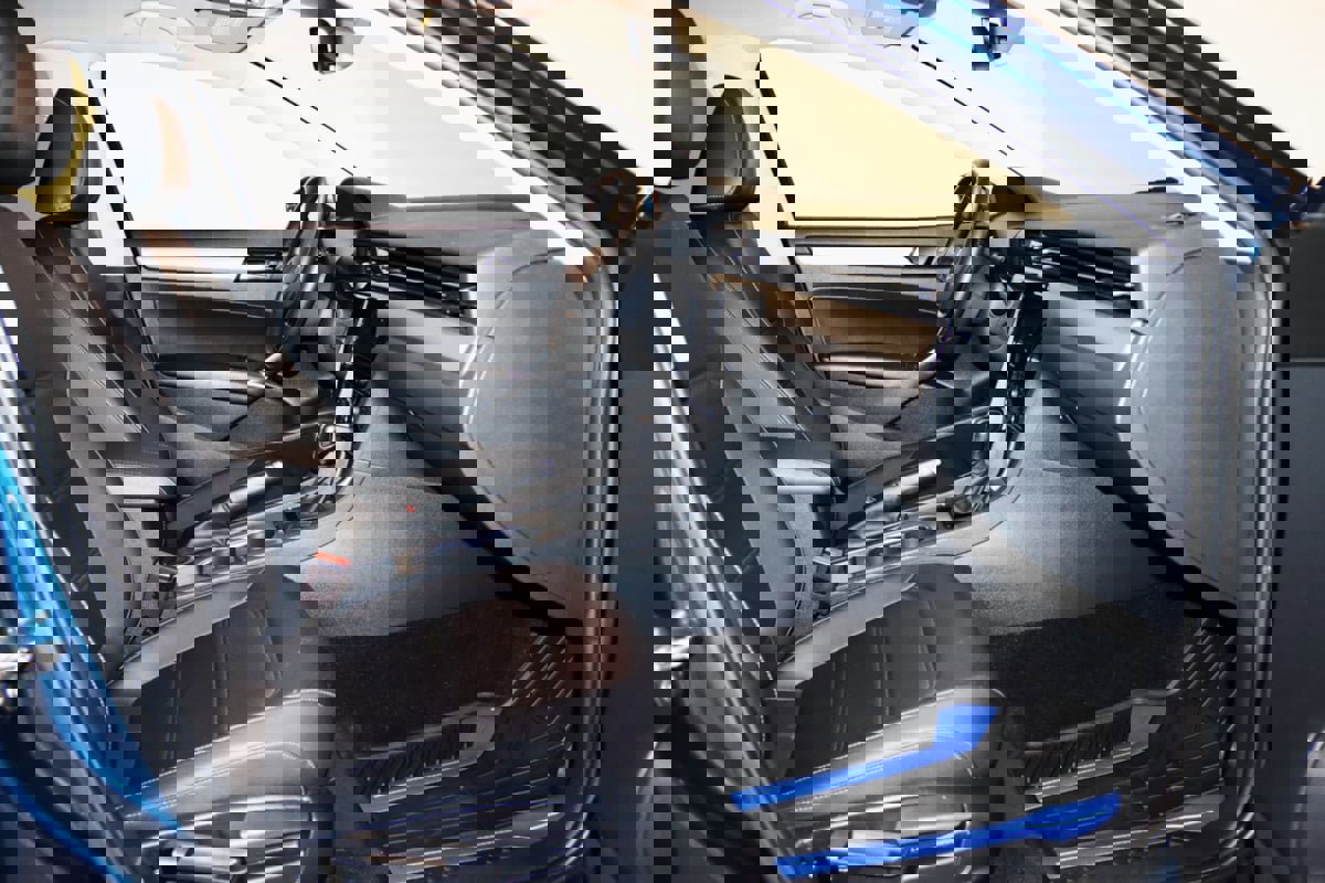 Used 2021 Volkswagen Passat 2.0T SE image 46