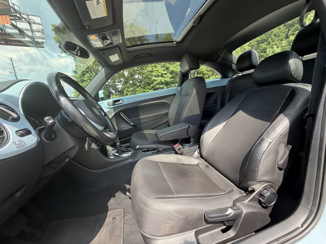 Used 2013 Volkswagen Beetle TDI FWD image 5
