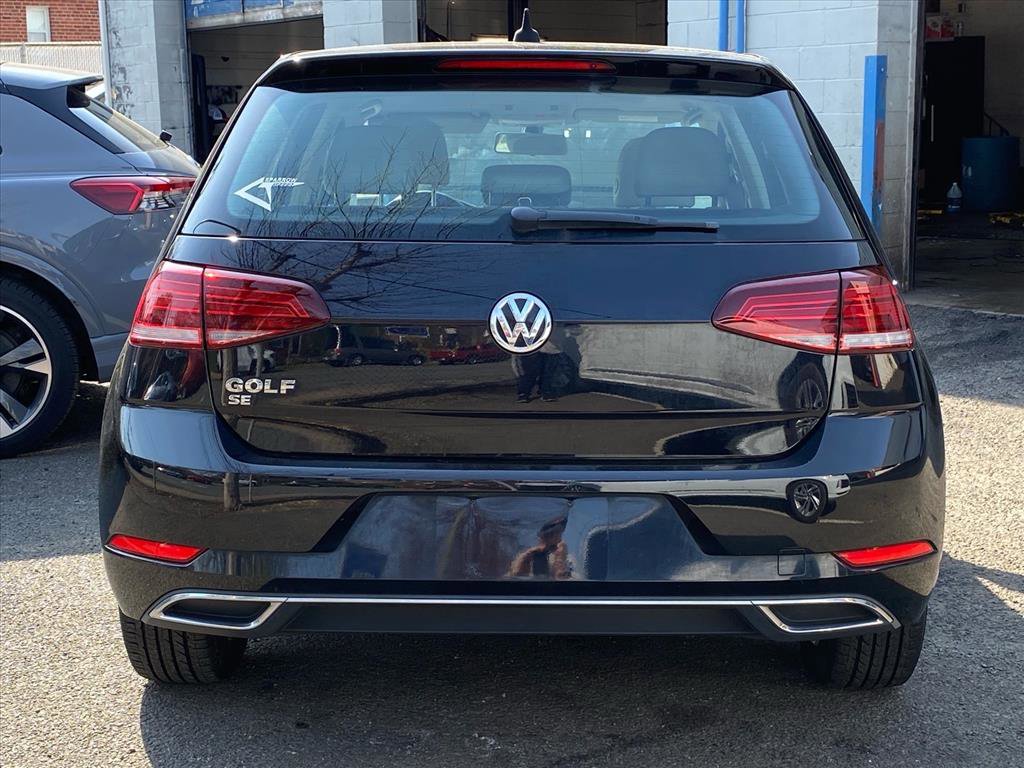 Used 2019 Volkswagen Golf SE image 3