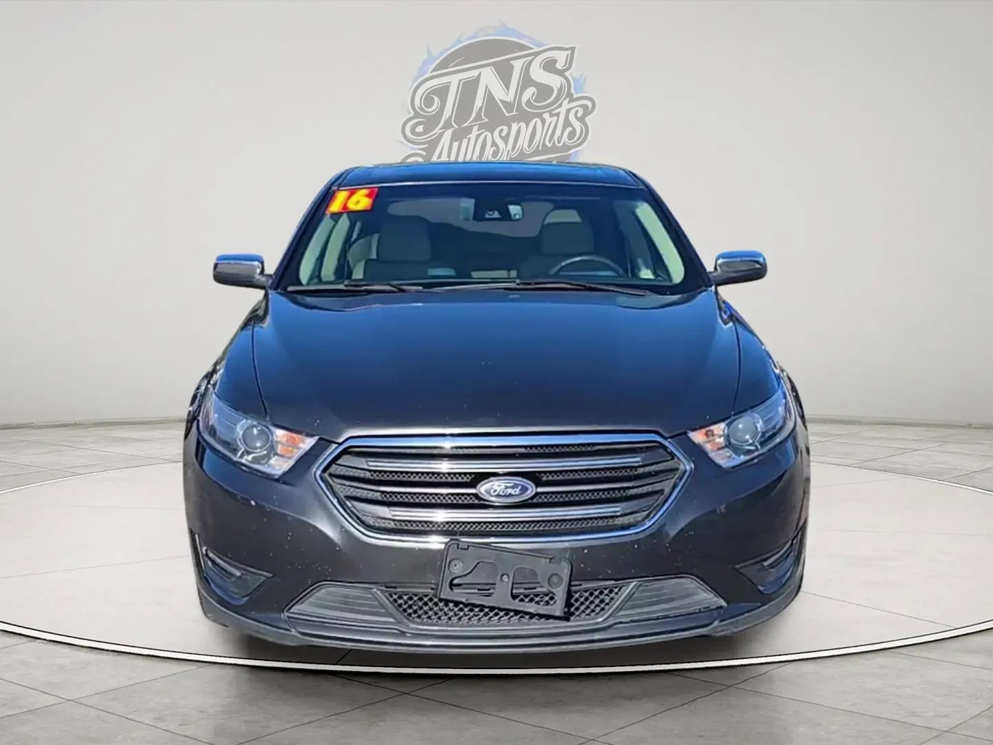 Used 2019 Ford Taurus Limited image 7