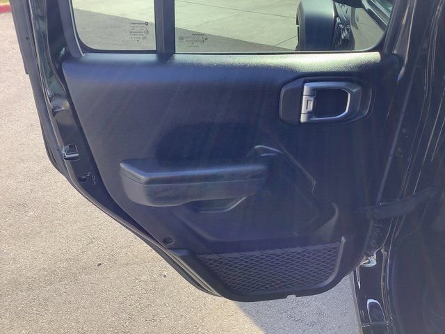 Used 2018 Jeep Wrangler Unlimited Sport S image 24