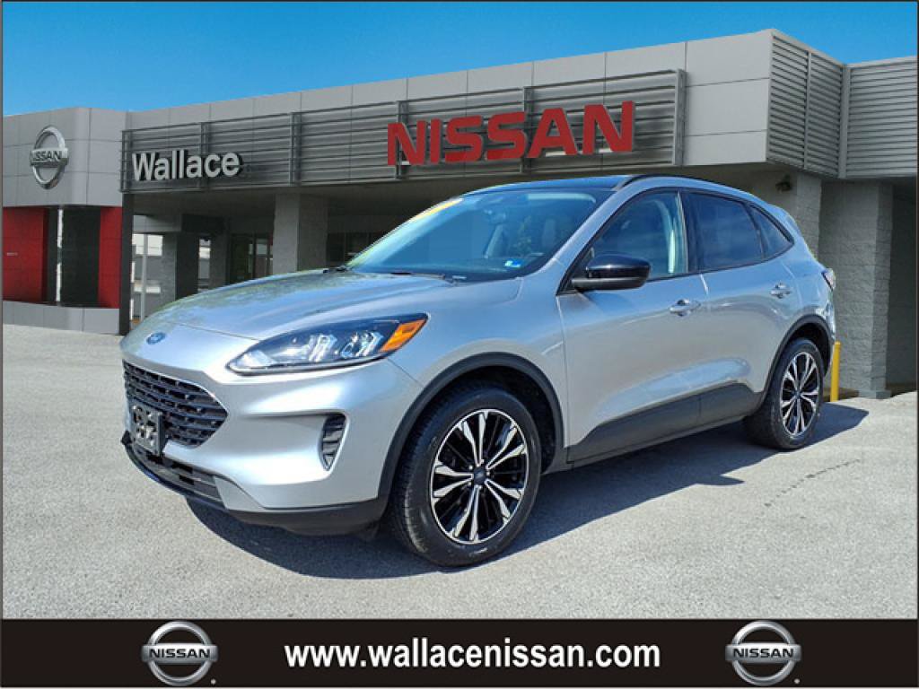 Used 2022 Ford Escape SE w/ SE Sport Appearance Package