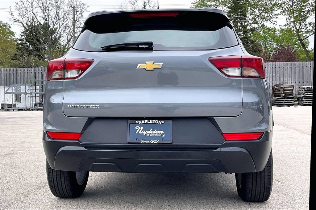 Used 2022 Chevrolet TrailBlazer LS FWD image 4