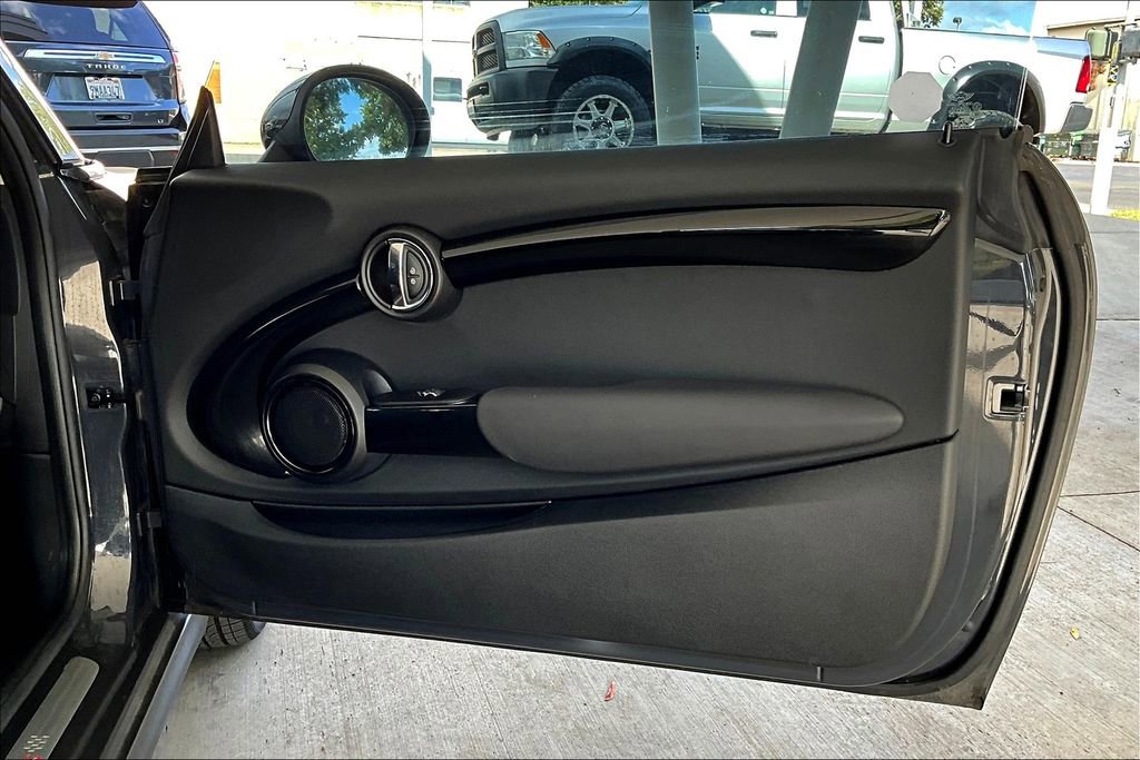 Used 2019 MINI Cooper S image 27