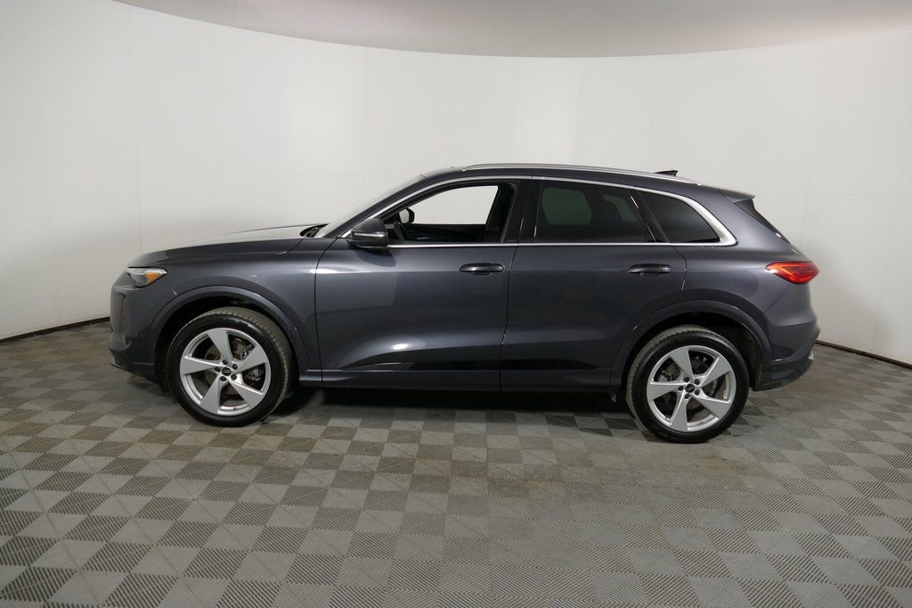 Used 2025 Audi Q5 Premium Plus w/ Premium Plus image 6