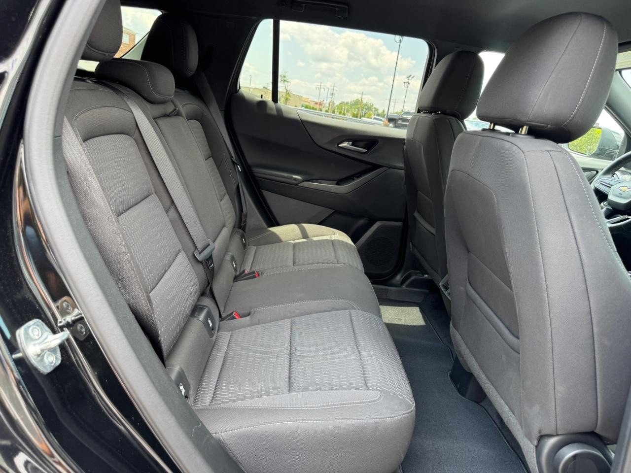 Used 2026 Chevrolet Equinox LT AWD/4WD image 11
