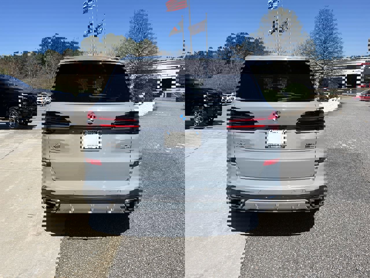 Used 2024 BMW X5 xDrive40i w/ M Sport Package image 7