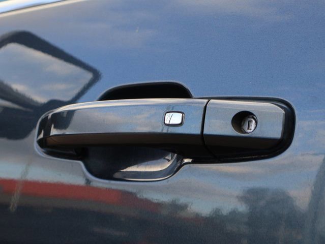 Used 2020 GMC Sierra 3500 SLE w/ SLE Convenience Package image 22