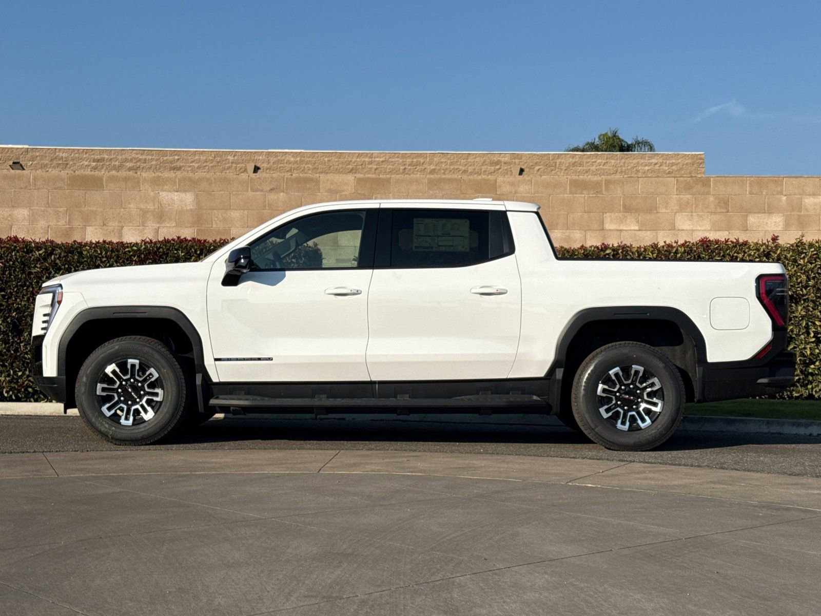New 2026 GMC Sierra EV Elevation image 7
