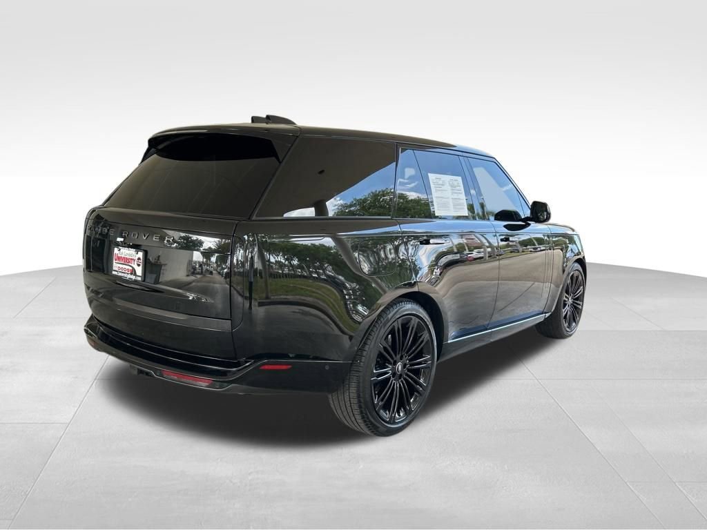 Used 2024 Land Rover Range Rover SE image 4