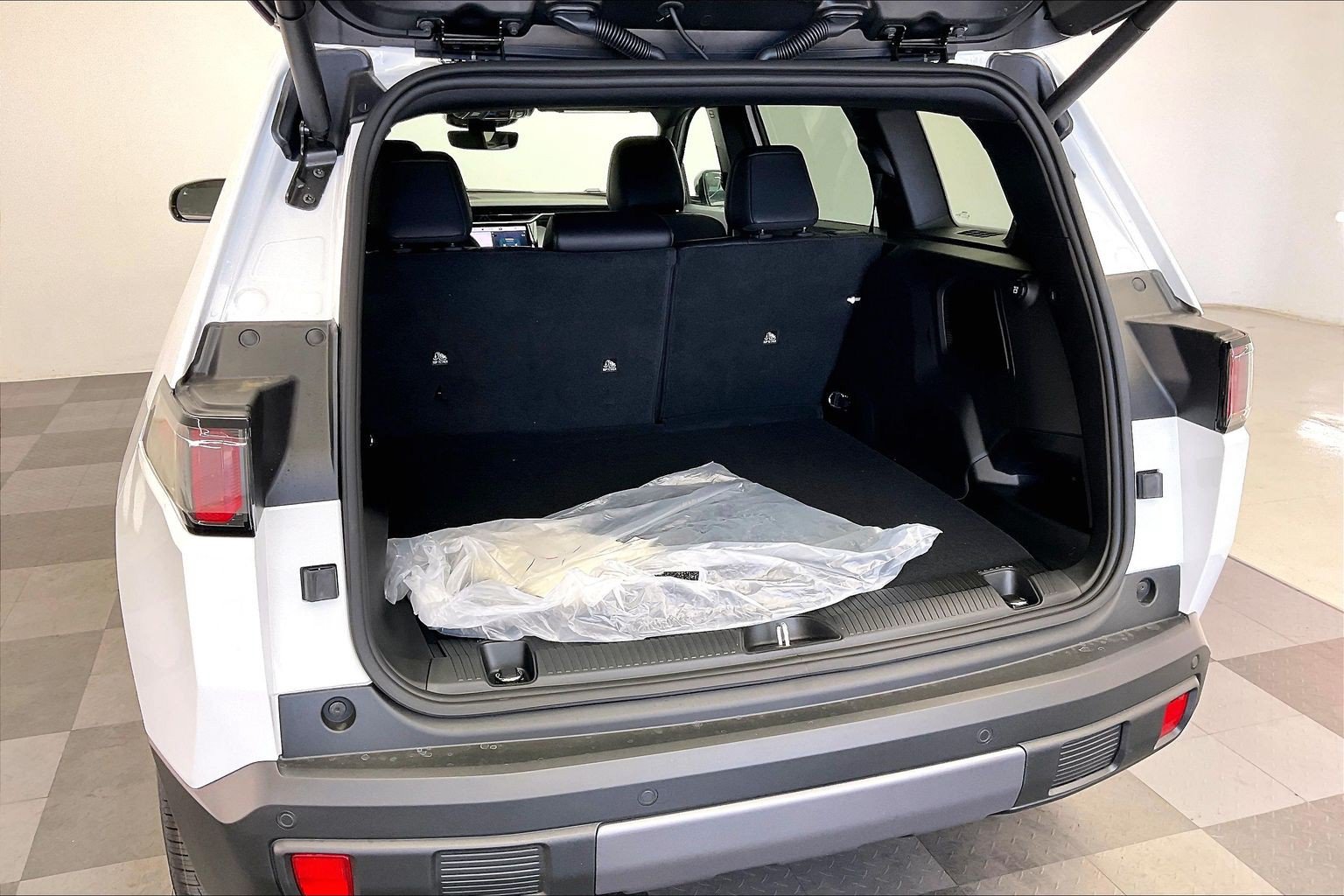 New 2026 Jeep Cherokee Limited AWD/4WD image 11