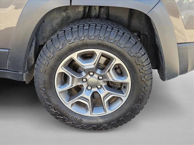 Used 2022 Jeep Cherokee Trailhawk image 23