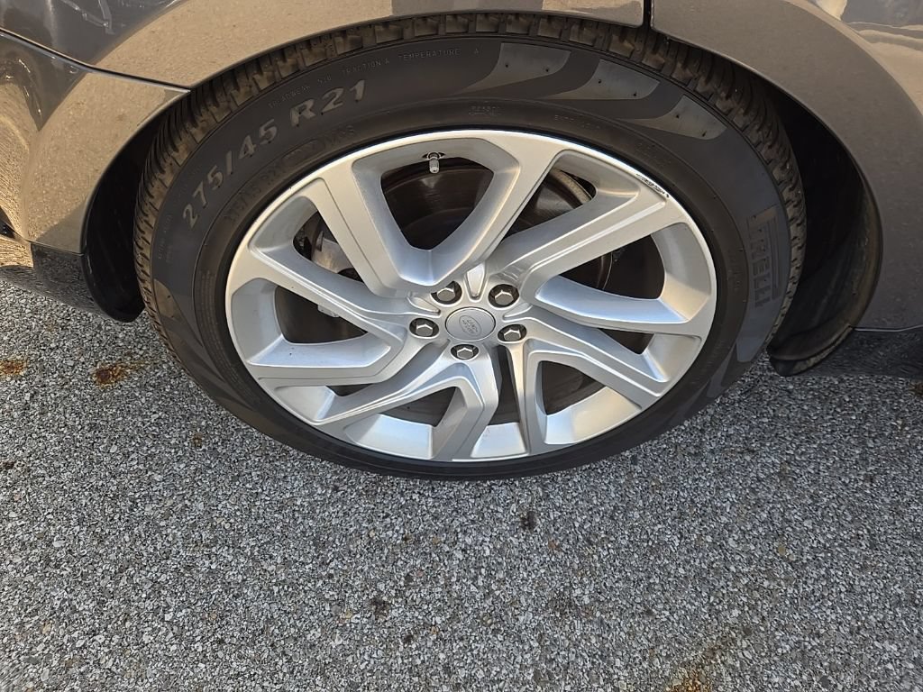 Used 2019 Land Rover Range Rover Sport HSE AWD/4WD image 12