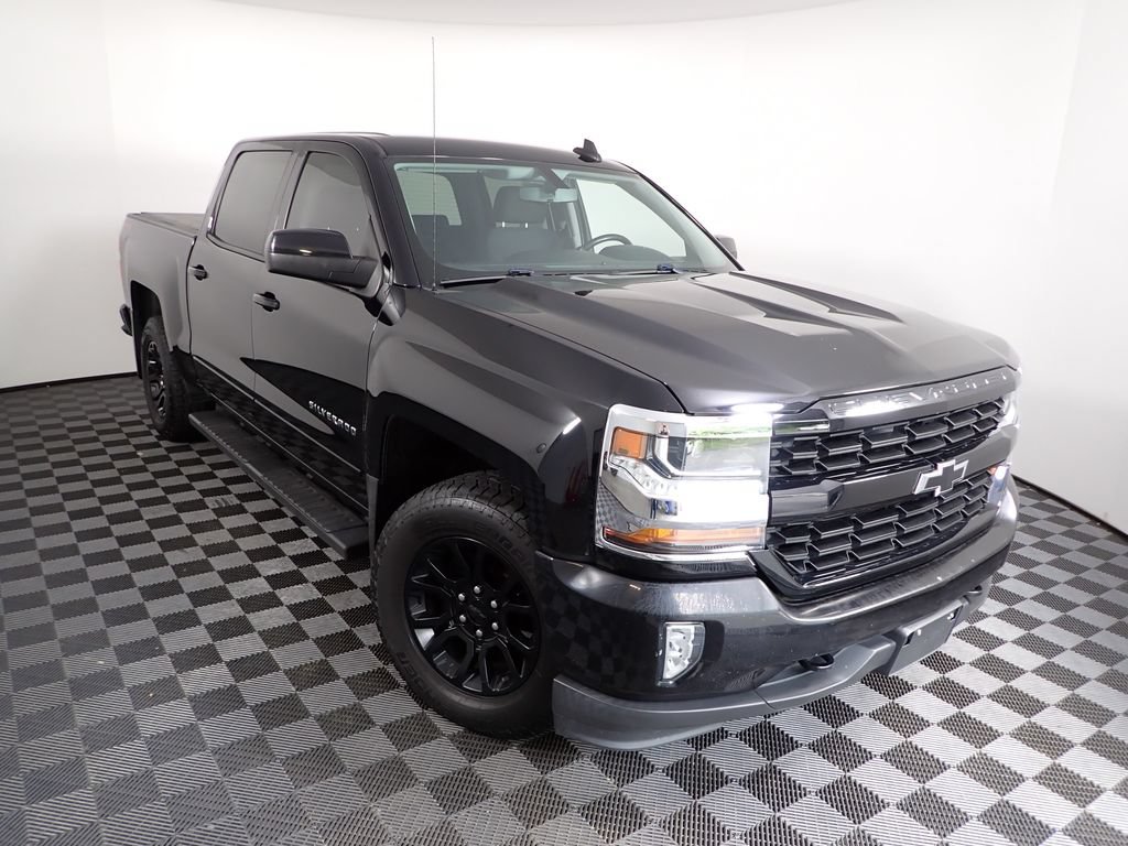 Used 2018 Chevrolet Silverado 1500 LT w/ All Star Edition AWD/4WD image 9