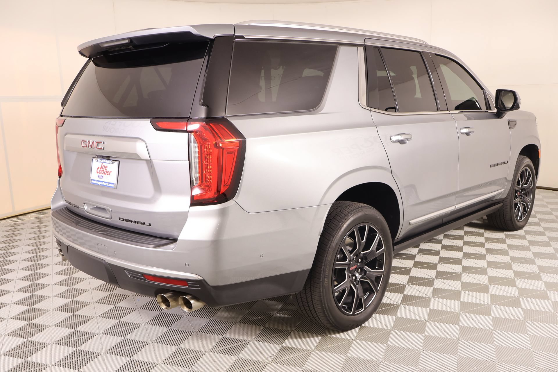 Used 2024 GMC Yukon Denali w/ Denali Reserve Package AWD/4WD image 25