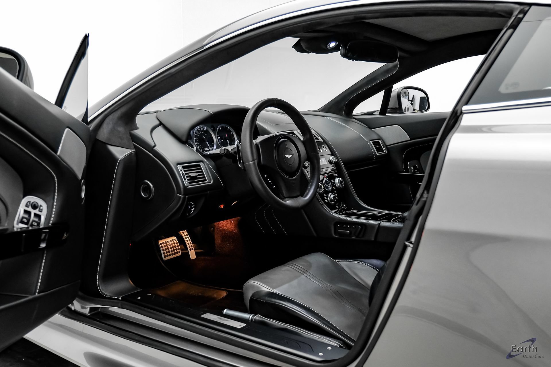 Used 2014 Aston Martin V8 Vantage S RWD image 33
