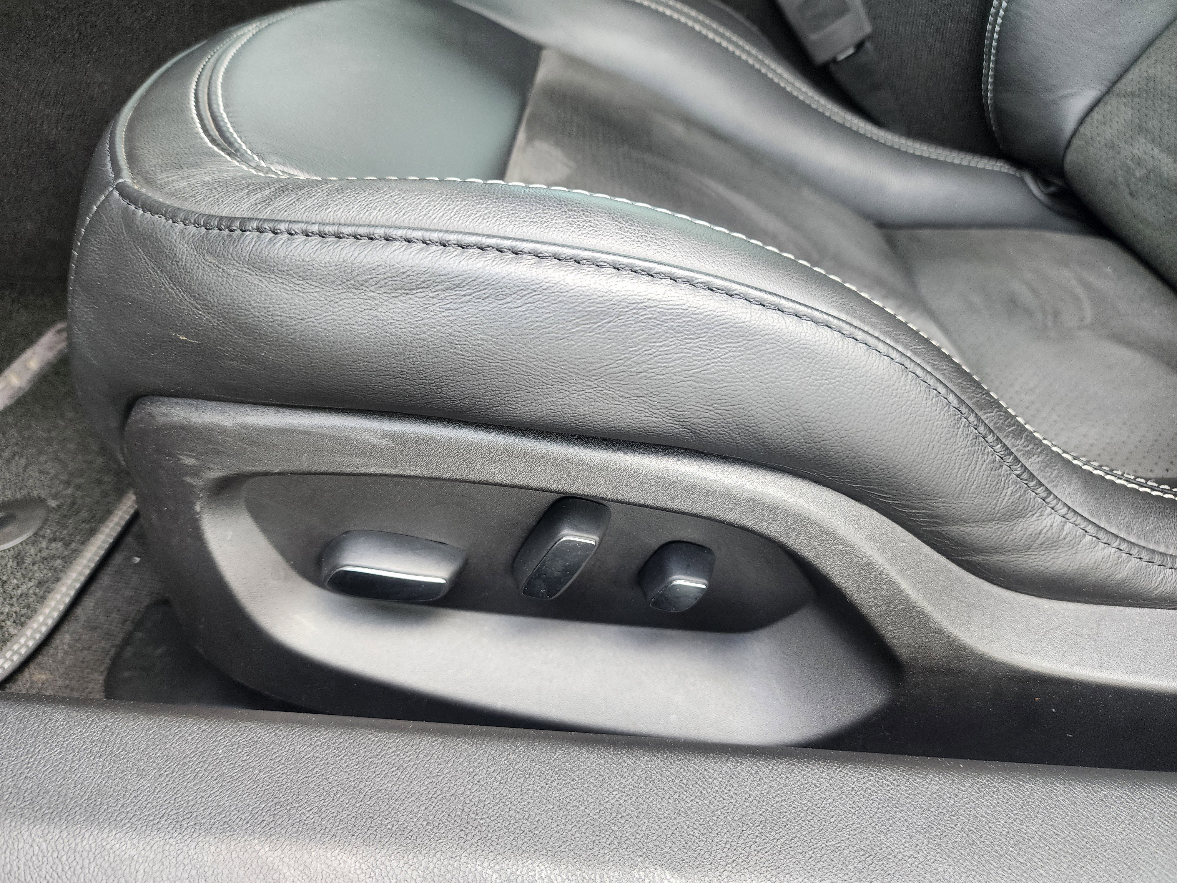 Used 2019 Chevrolet Corvette Stingray Coupe w/ 2LT Preferred Equipment Group image 20