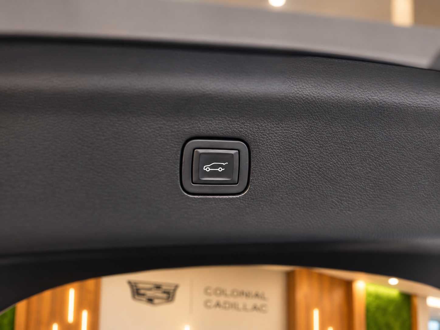 Used 2020 Buick Enclave Essence AWD/4WD image 21