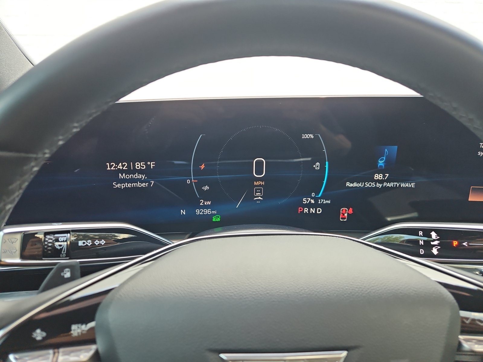 Used 2024 Cadillac Lyriq Luxury RWD image 18