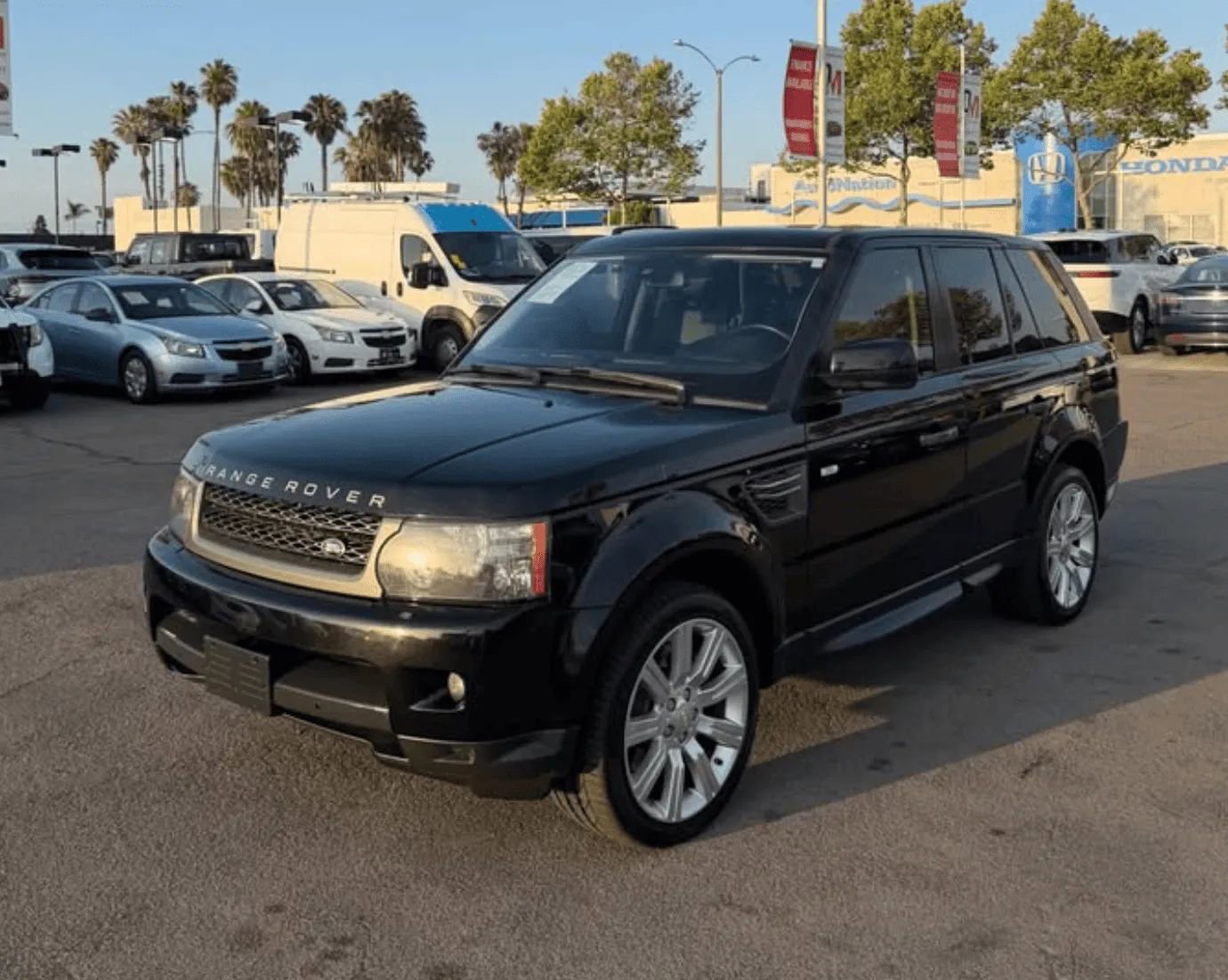 Used 2010 Land Rover Range Rover Sport HSE AWD/4WD image 3