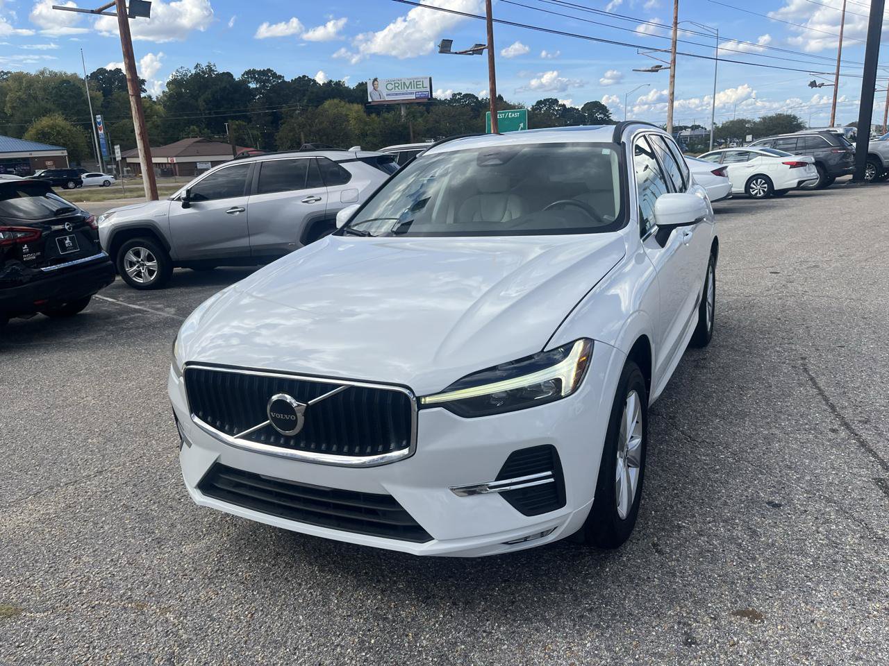 Used 2022 Volvo XC60 B5 Momentum AWD/4WD image 7
