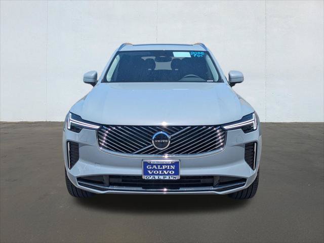 New 2026 Volvo XC90 B6 Plus w/ Protection Package Premier AWD/4WD image 4