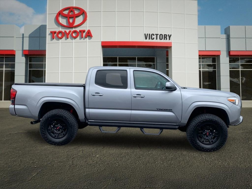 Used 2020 Toyota Tacoma SR image 2