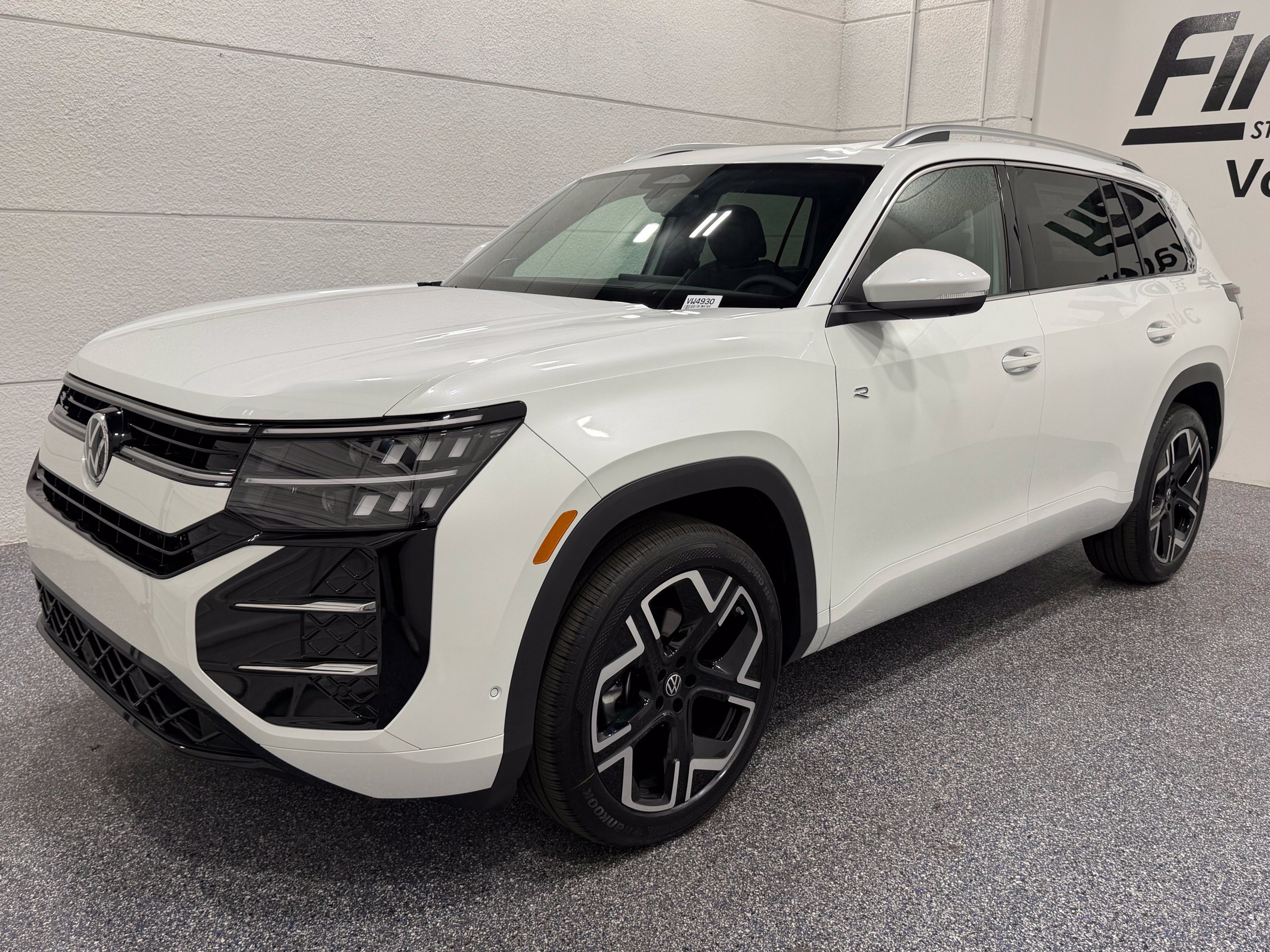 New 2027 Volkswagen Atlas SEL Premium R-Line AWD/4WD image 1