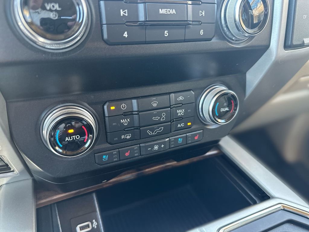 Used 2020 Ford F150 Lariat w/ Equipment Group 502A Luxury AWD/4WD image 17