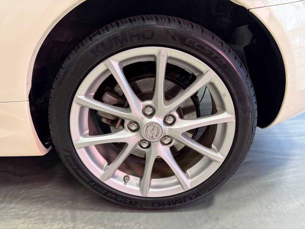 Used 2009 MAZDA MX-5 Miata Touring w/ Suspension Pkg RWD image 18