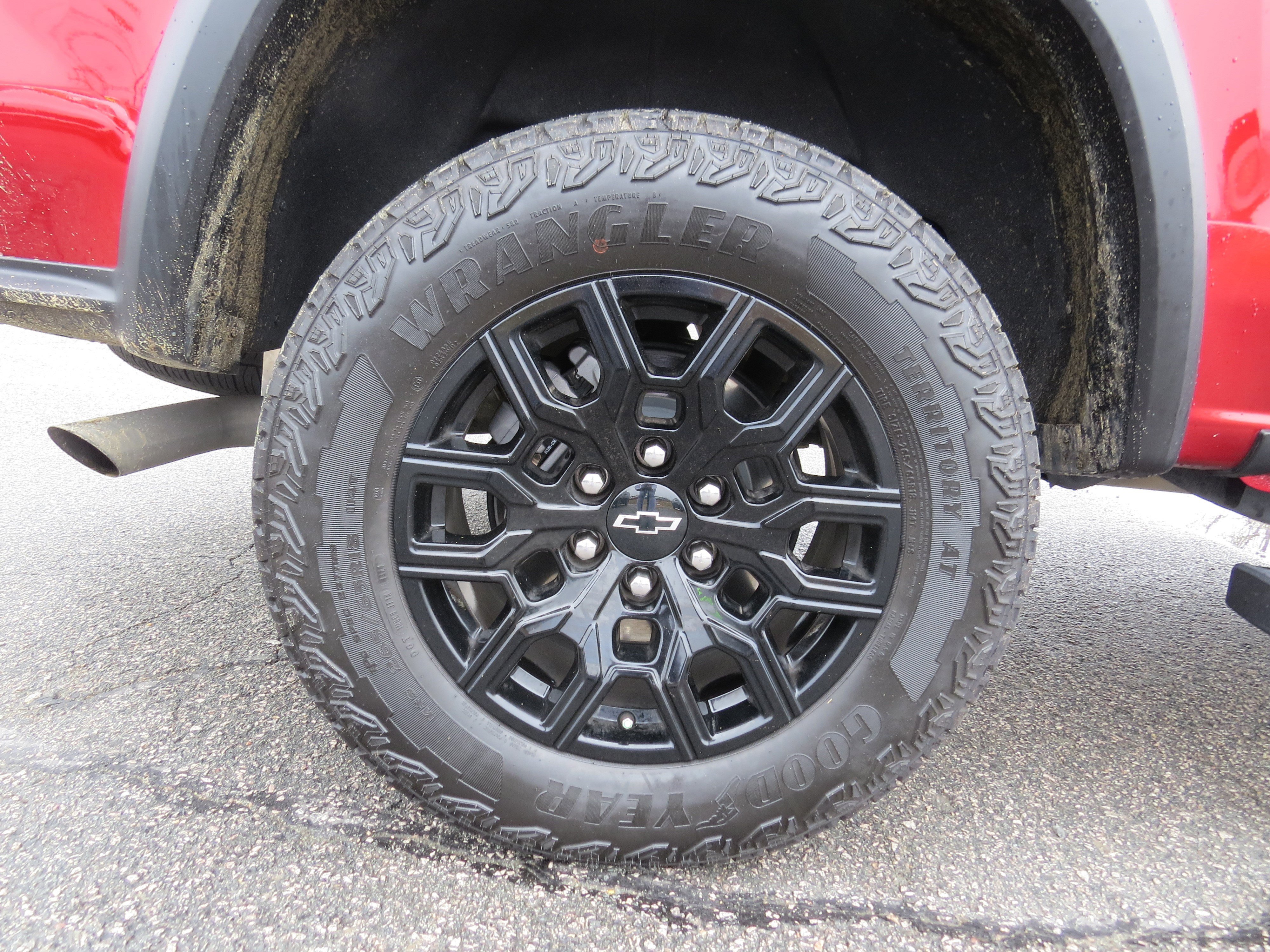 Certified 2024 Chevrolet Colorado Trail Boss w/ Technology Package image 12