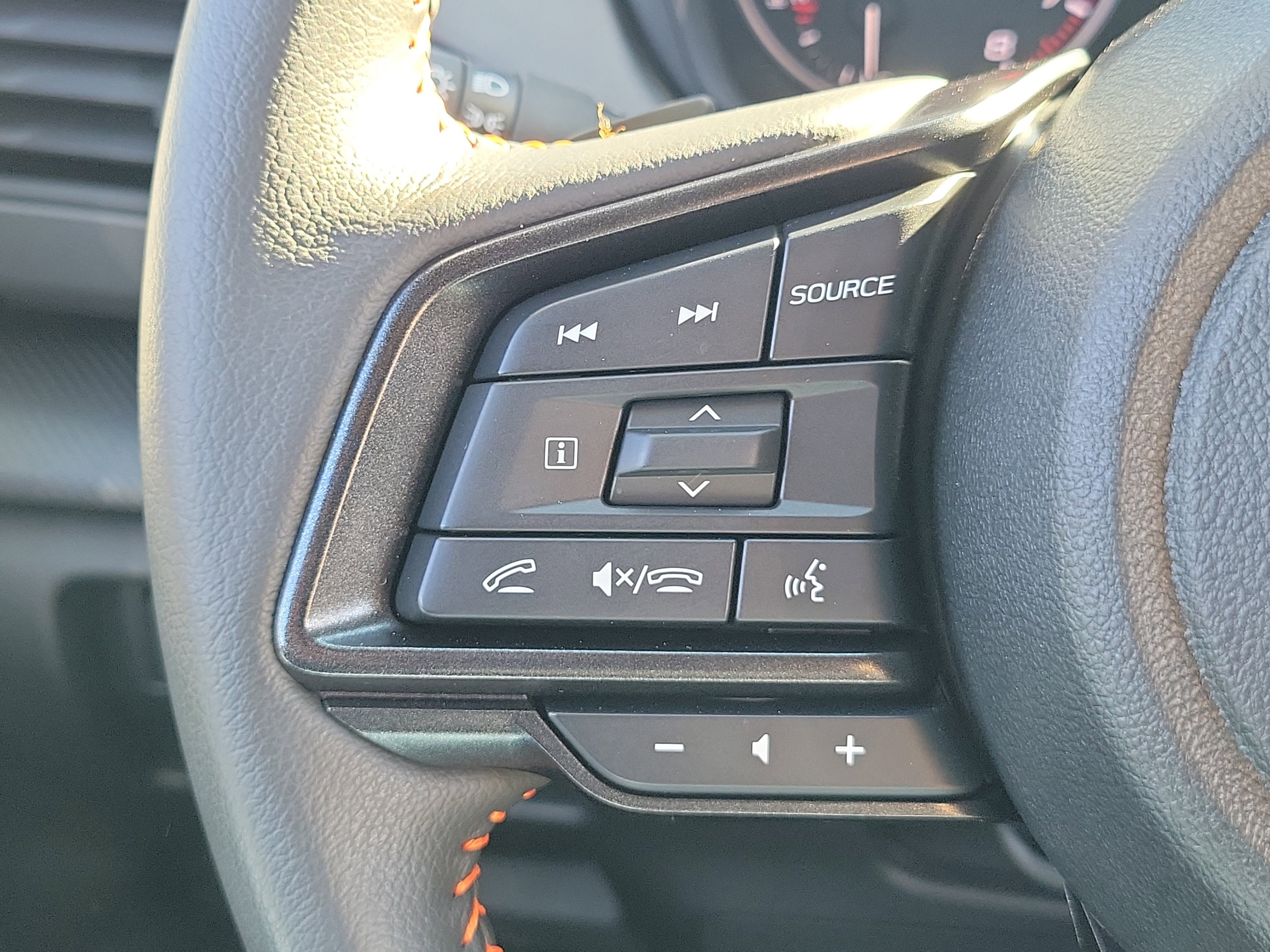 Used 2024 Subaru Crosstrek 2.5i Limited w/ Crosstrek Mirror Package image 27