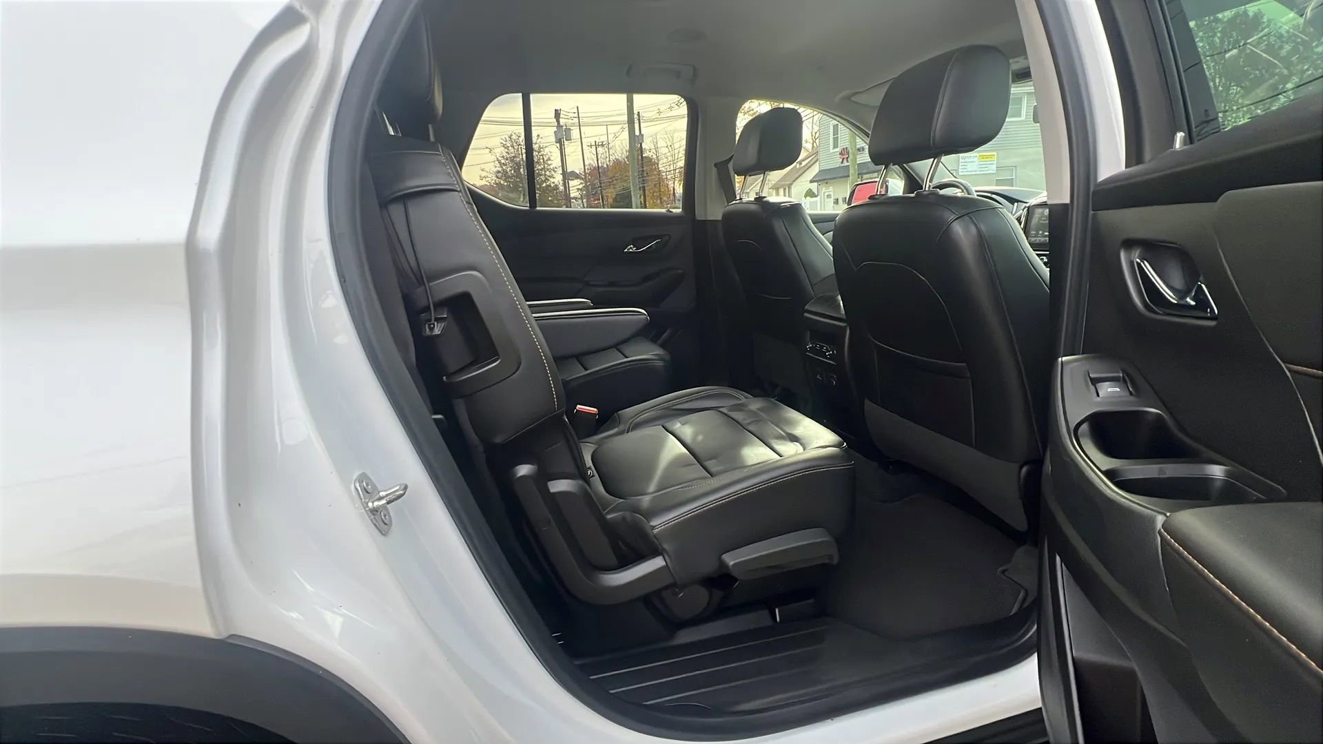 Used 2019 Chevrolet Traverse LT w/ LT Premium Package image 31
