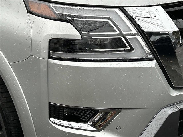 Used 2024 Nissan Armada Platinum w/ Cargo Package image 9