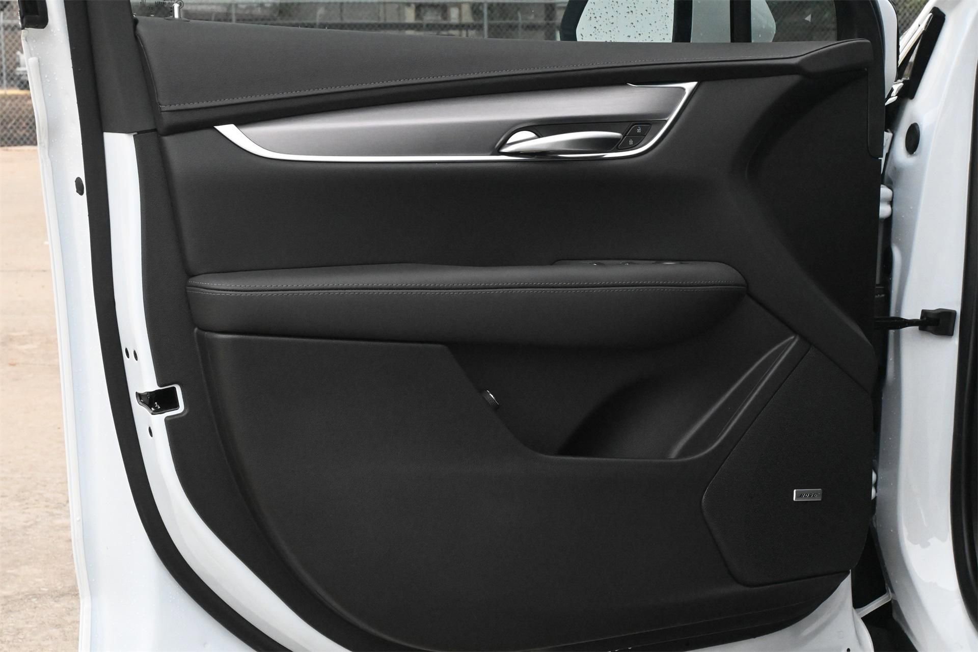 New 2026 Cadillac XT5 Luxury w/ LPO, Floor Liner Package image 19