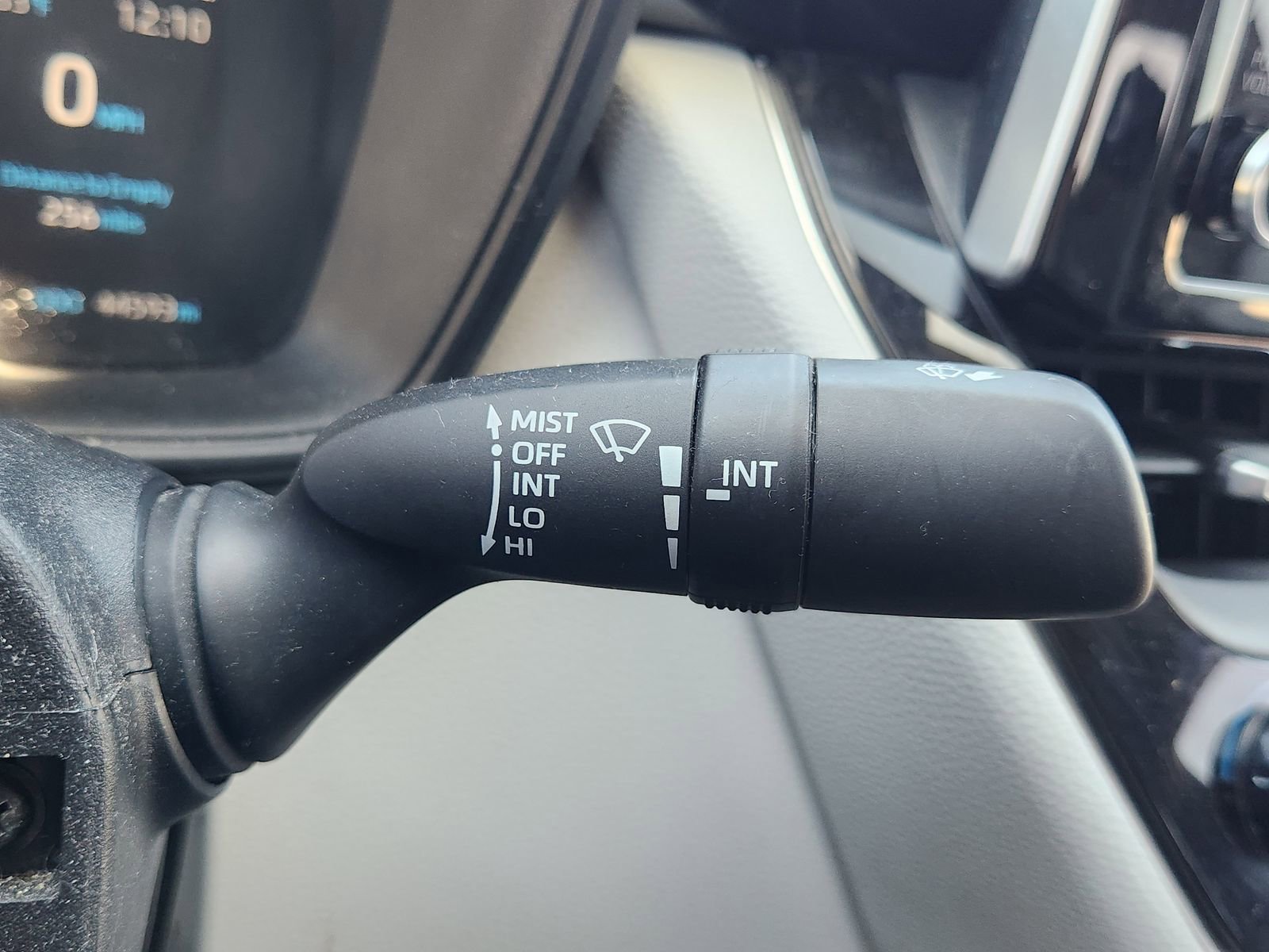 Used 2020 Toyota Corolla SE image 25